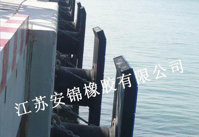 橡胶护舷有好几种吗？是怎么分类的